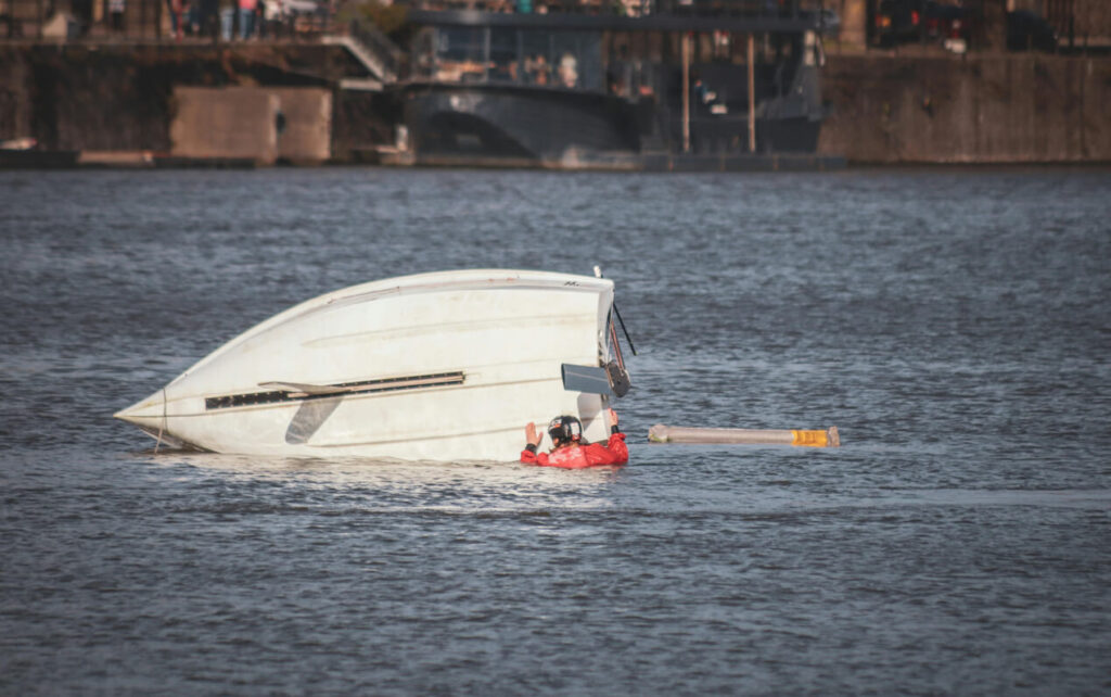 what should you do if your boat capsizes